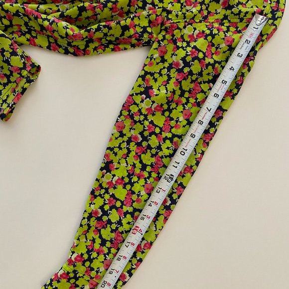 Equipment !! XS bright chartreuse + rose floral silk button-up shirt - Picture 10 of 16
